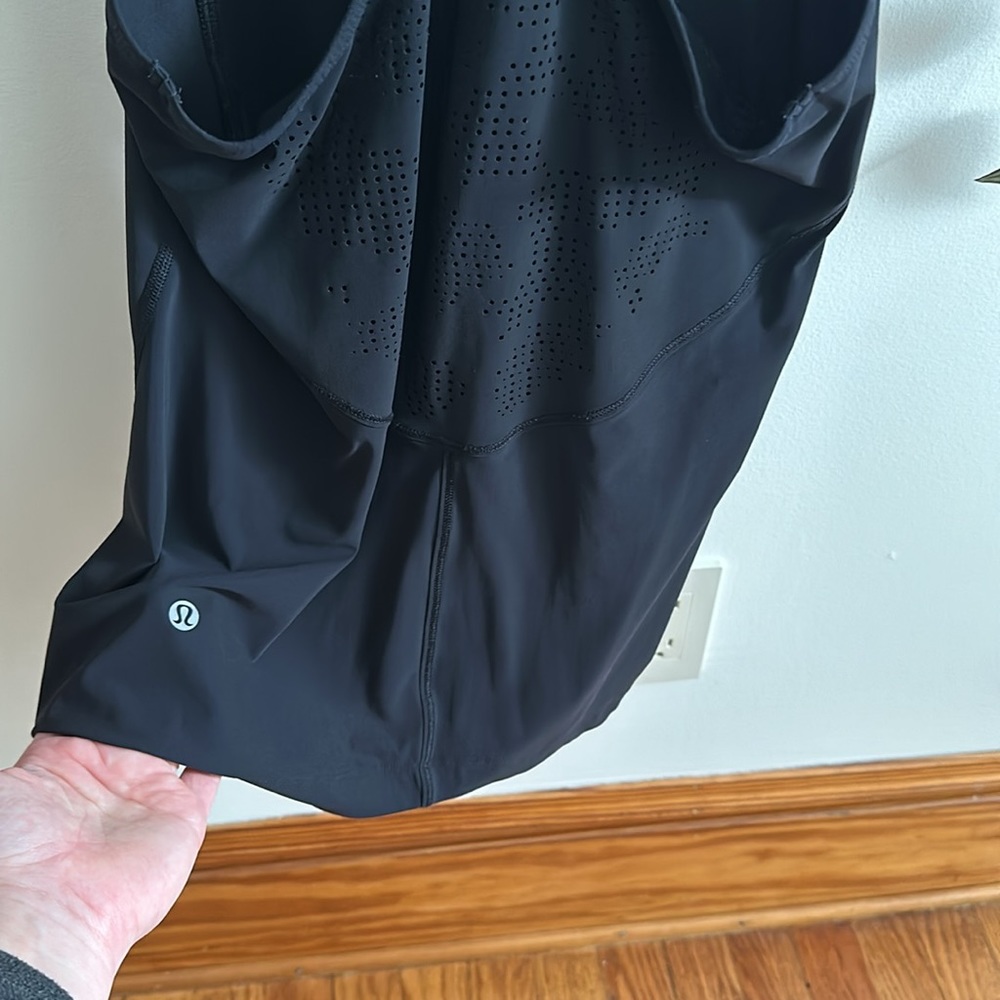 Lululemon Tank - Picture 4 of 5